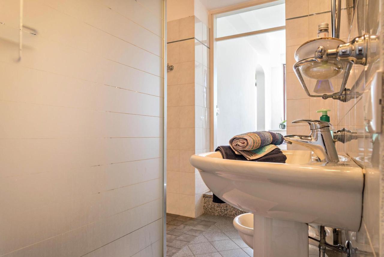 Tinas Yellow Home Leggiuno Zewnętrze zdjęcie